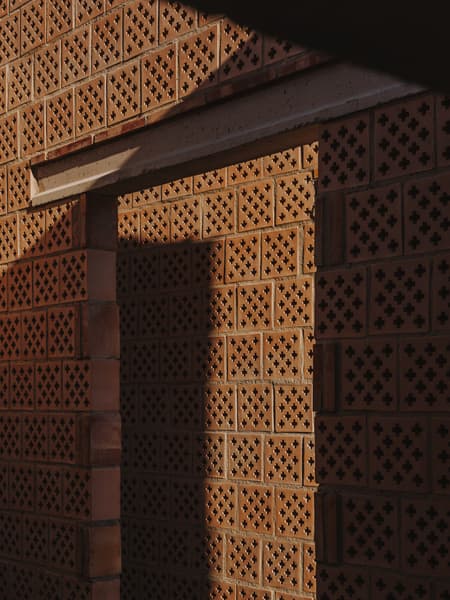 Ceramic Pavilions in the Northern Fields of Valencia